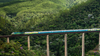 Estrada de Ferro de Vit�ria a Minas